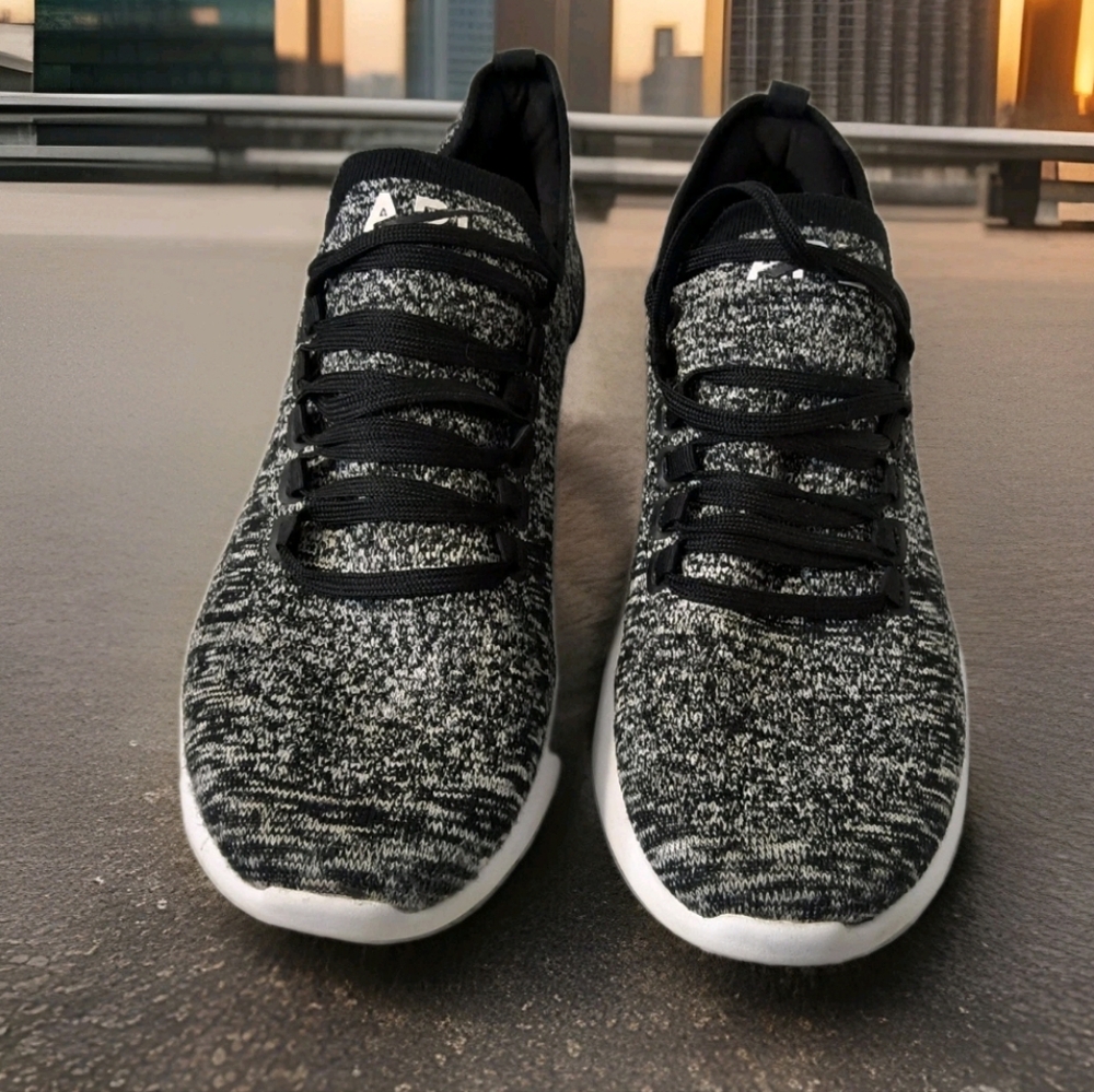 APL: Techloom Breeze  women's Sneakers Size 9 1/2